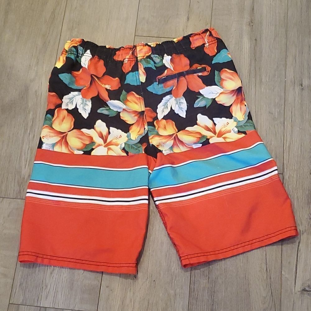 Boys Swim Trunks XL  - Picture 5 of 5
